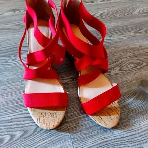 Red Wedge, sz 8